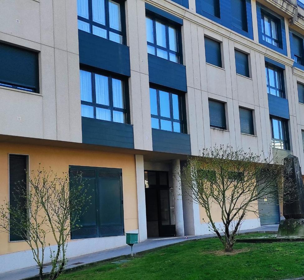 En Ribeira Para 4 Centrico Con Parking Exterior foto